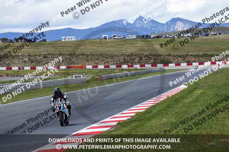 cadwell no limits trackday;cadwell park;cadwell park photographs;cadwell trackday photographs;enduro digital images;event digital images;eventdigitalimages;navarra;no limits trackdays;peter wileman photography;racing digital images;trackday digital images;trackday photos